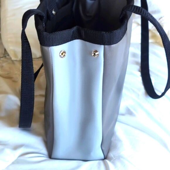 Holly Aiken Turbo XL Ultra Modern Design Vegan Tote🩶 - Picture 6 of 16